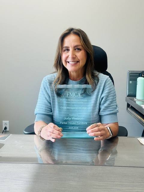 Judy Watson with FMCA Co-Credit Manager of the Year award